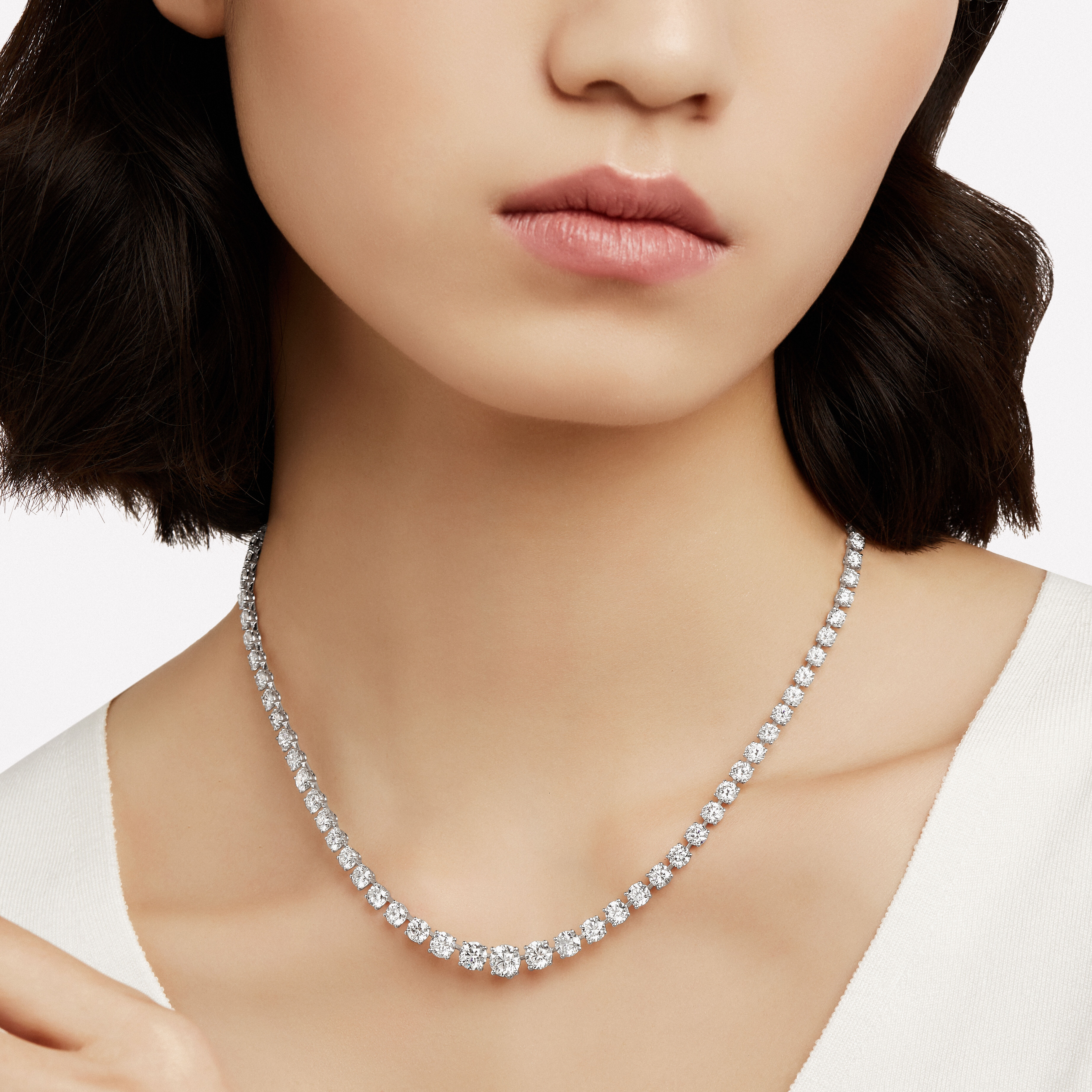 SAIYONI Silver Plated Simple Design Round Shape Austrian Diamond Choker  Necklace Set