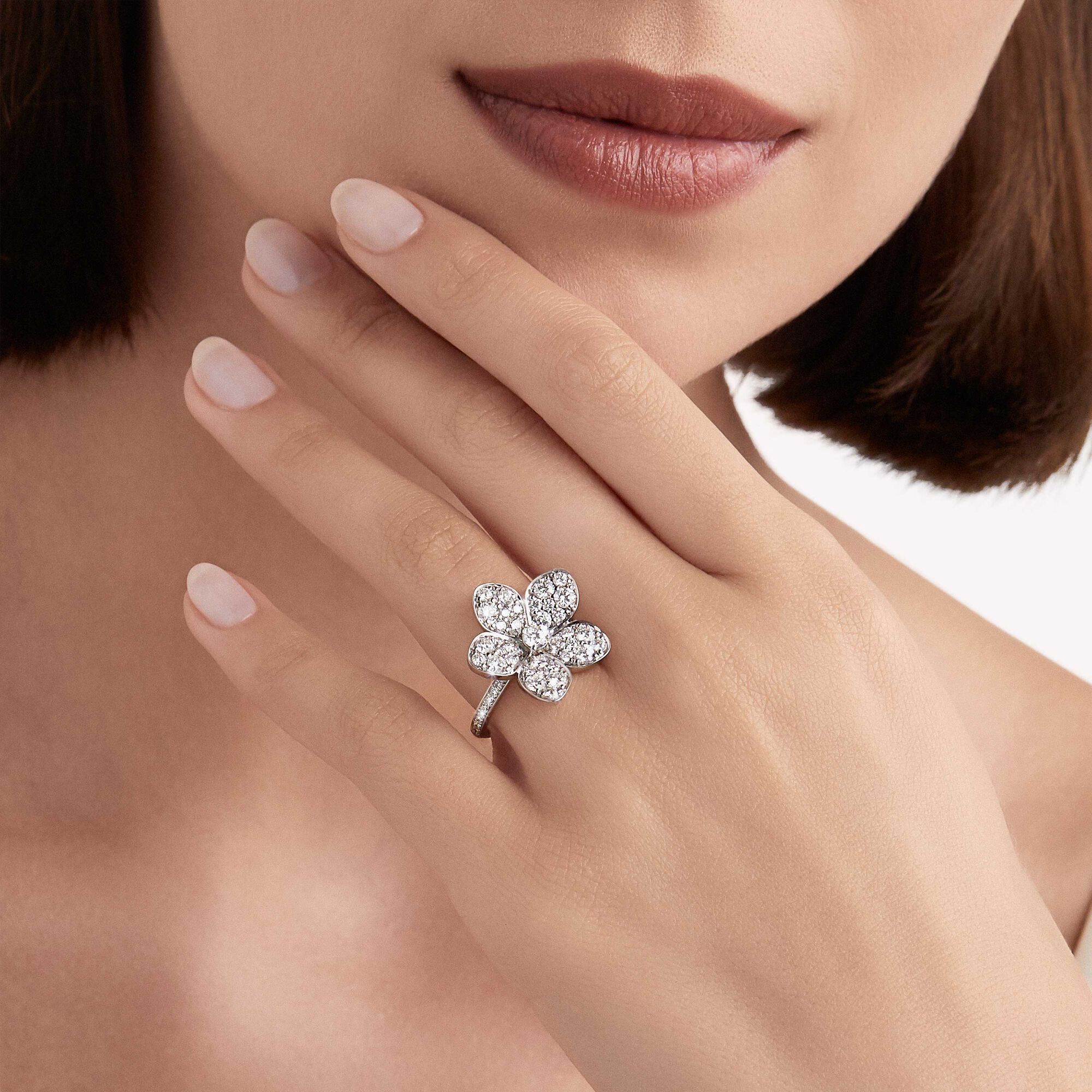 Wild Flower large pavé diamond ring, Diamond