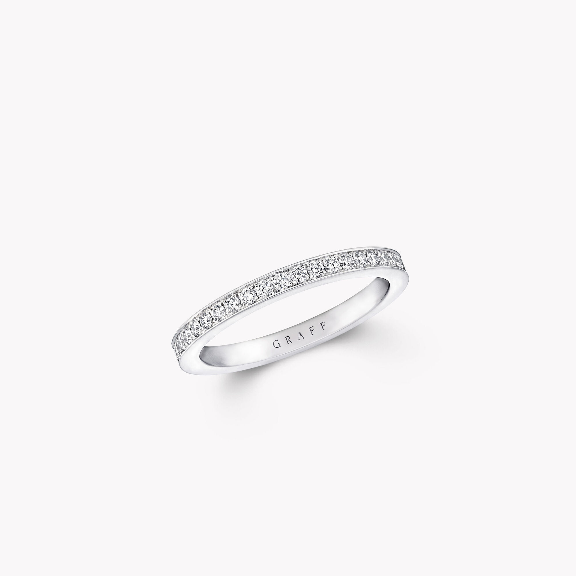Graff - Ring in the festive season. • Sapphire and diamond ring, 20 cts  #graffdiamonds #jewelry #highjewelry