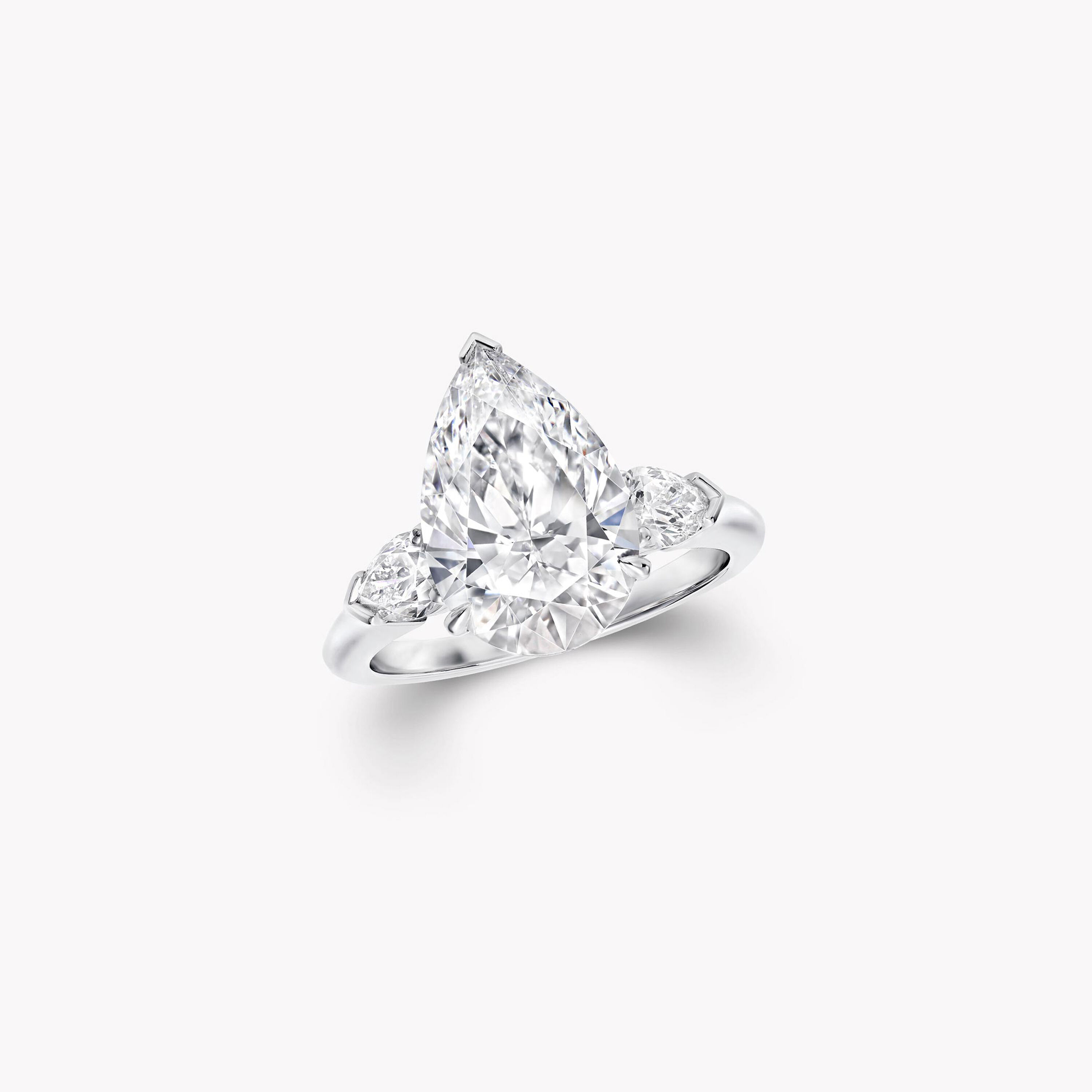 3.88 ct D Flawless pear shape diamond high jewellery ring | Graff