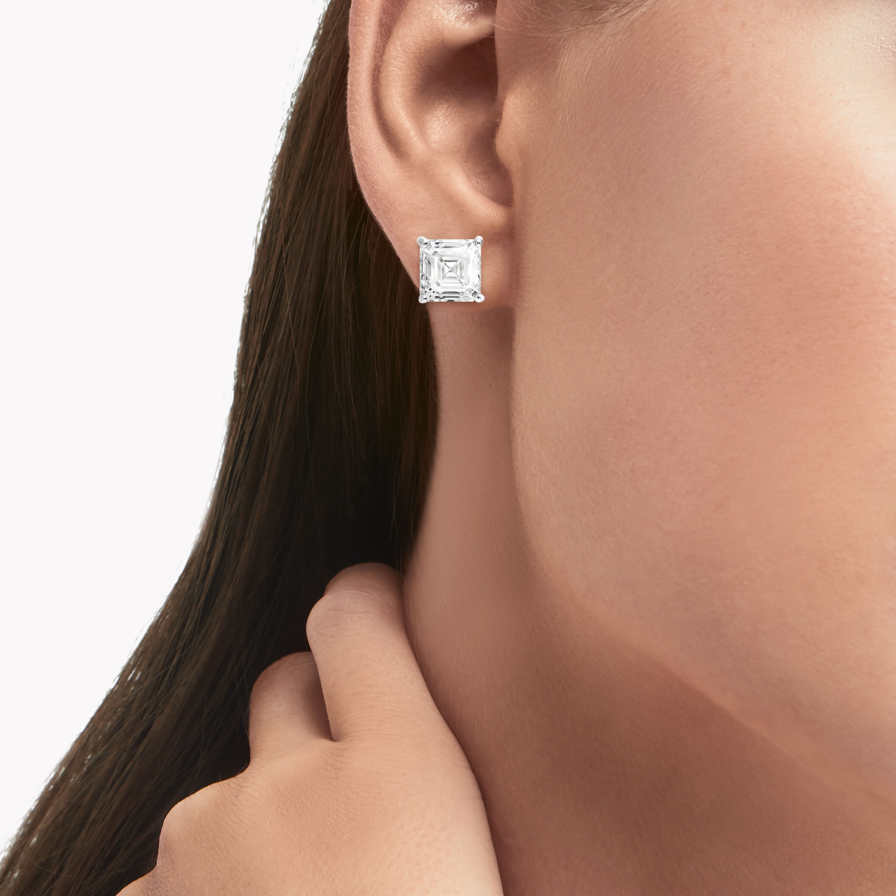Peora Earrings  Buy Peora American Diamond Cut Stud Earrings for Women  Silver CZ Ear TopsPF3E135S OnlineNykaa Fashion