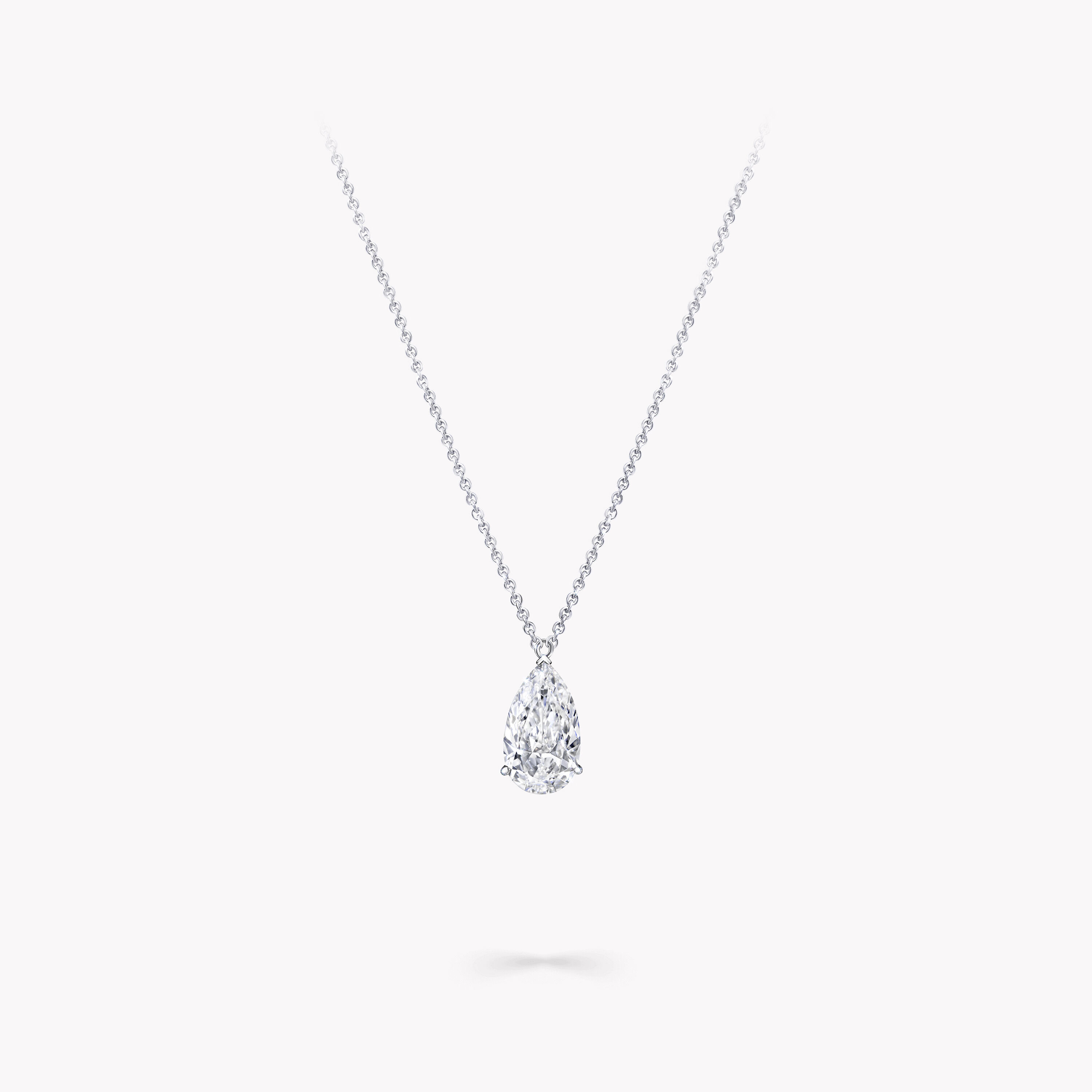 diamond solitaire pendant necklace